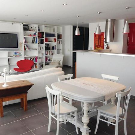 Awesome Apartment In Sauvian With Wifi Exterior photo