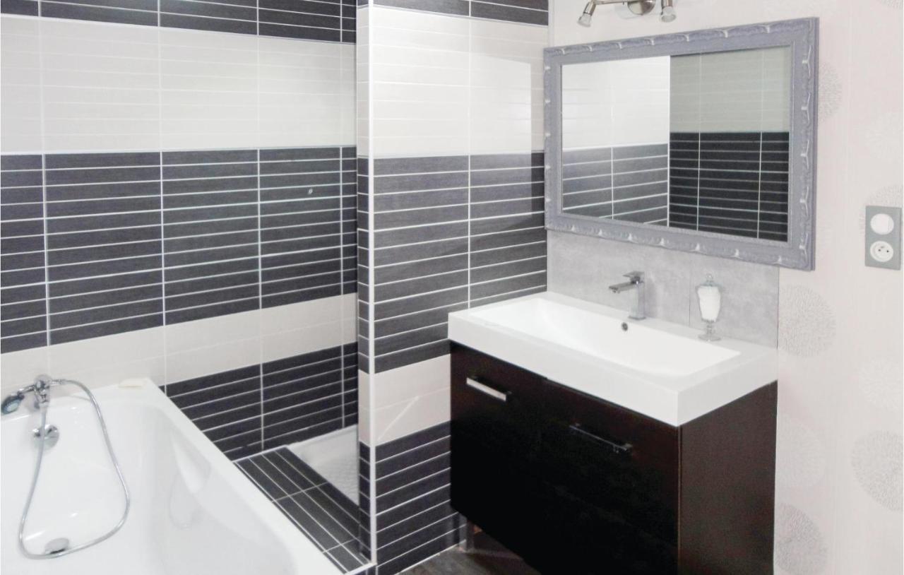 Awesome Apartment In Sauvian With Wifi Exterior photo