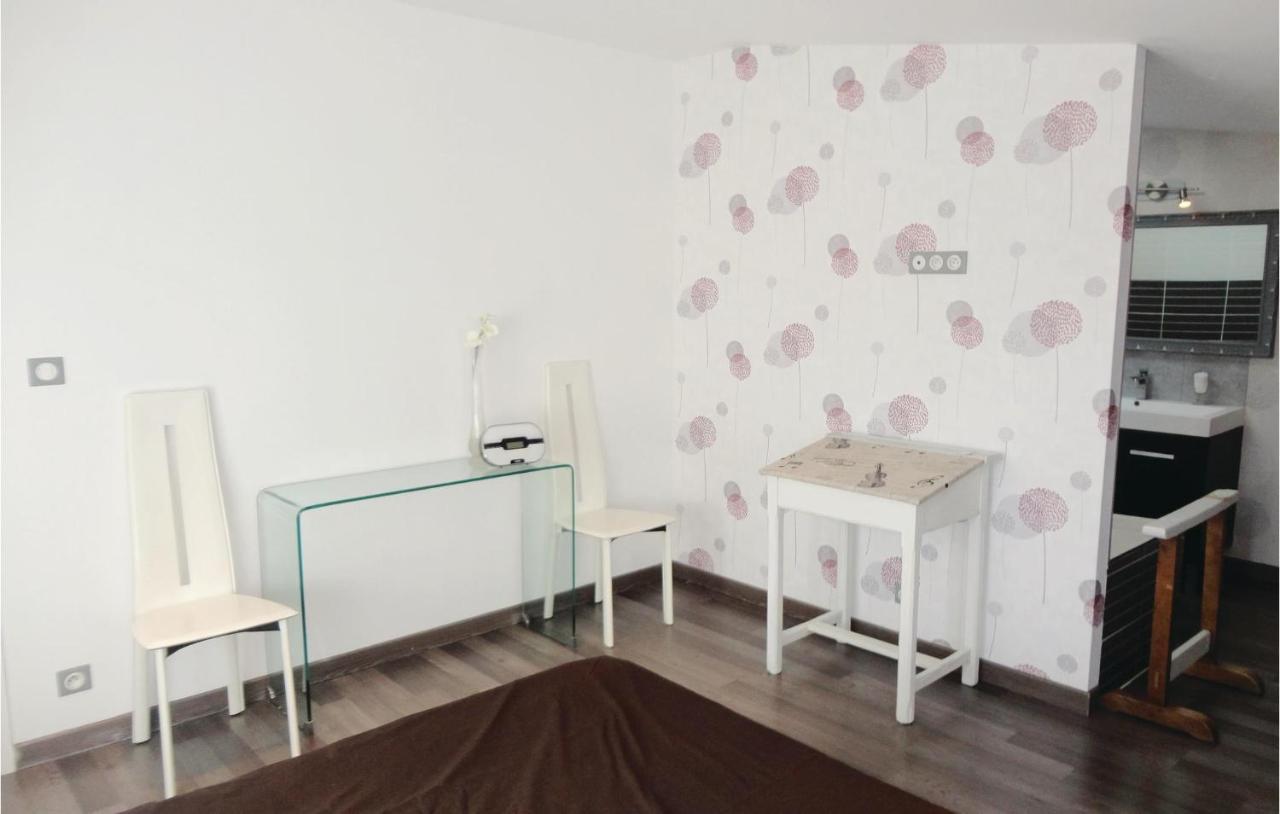 Awesome Apartment In Sauvian With Wifi Exterior photo