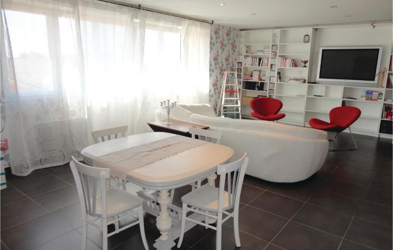 Awesome Apartment In Sauvian With Wifi Exterior photo